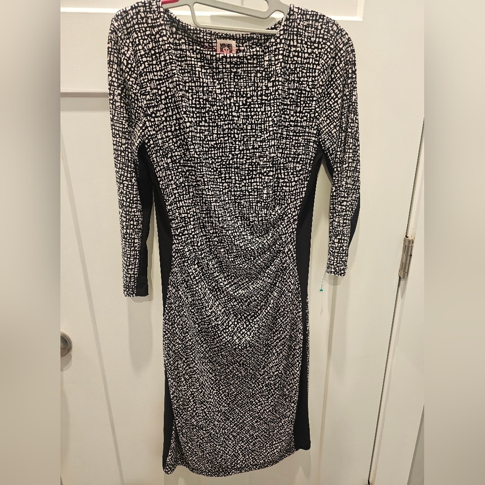 Anne Klein Black White Ruched Sheath Dress Women’s Size 4 3/4 Sleeve Career Work